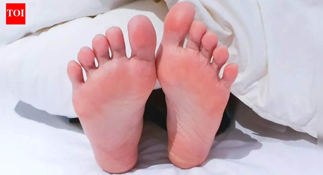 How to keep your feet warm during winter and stop cold toes from ruining your day |