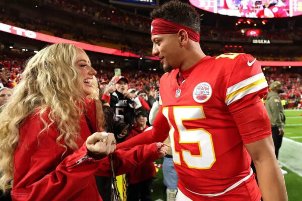 Brittany Mahomes sends a clear message to fans as they question Patrick Mahomes’ legacy during tough season
