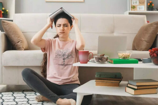 These 5 Toxic Habits Are Bringing Negative Energy—Here’s How to Stop