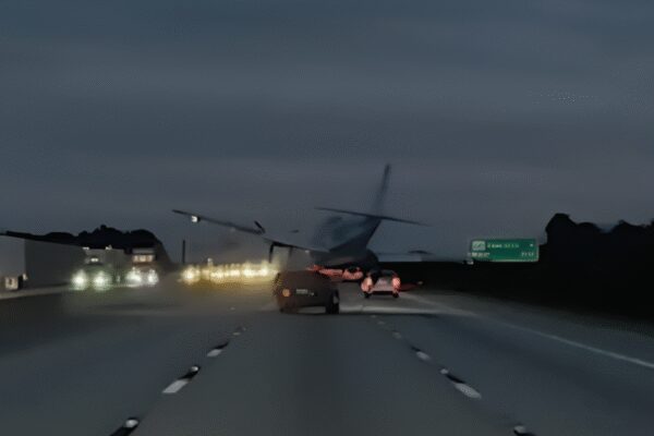 Small plane crash-lands on Florida freeway; hits car – watch video