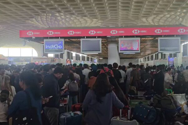 IndiGo flight chaos: 2.6 lakh flyers hit at Mumbai airport; 905 cancellations, 1,475 delays from December 1 to 8