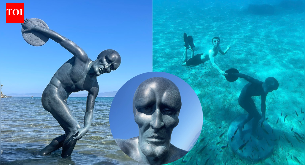 Meme artist sinks ,000 handsome Squidward statue into the sea to mess with future archaeologists |