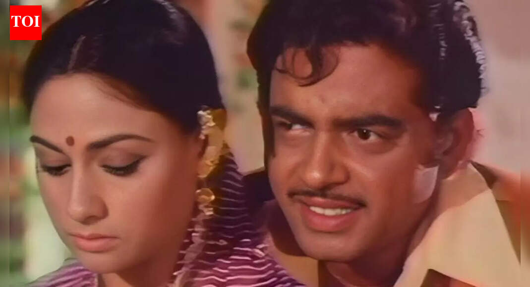 Shatrughan Sinha reacts to Jaya Bachchan’s ‘drain-pipe pants’ remark on paparazzi, ‘Aap log pant bhi achhi pehente hain aur shirt bhi achhi pehente hain’