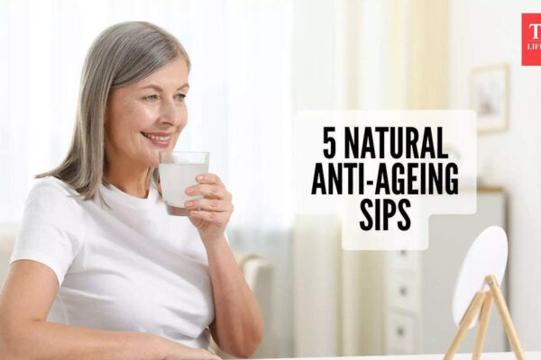 5 homemade natural anti-ageing drinks that nourish from within