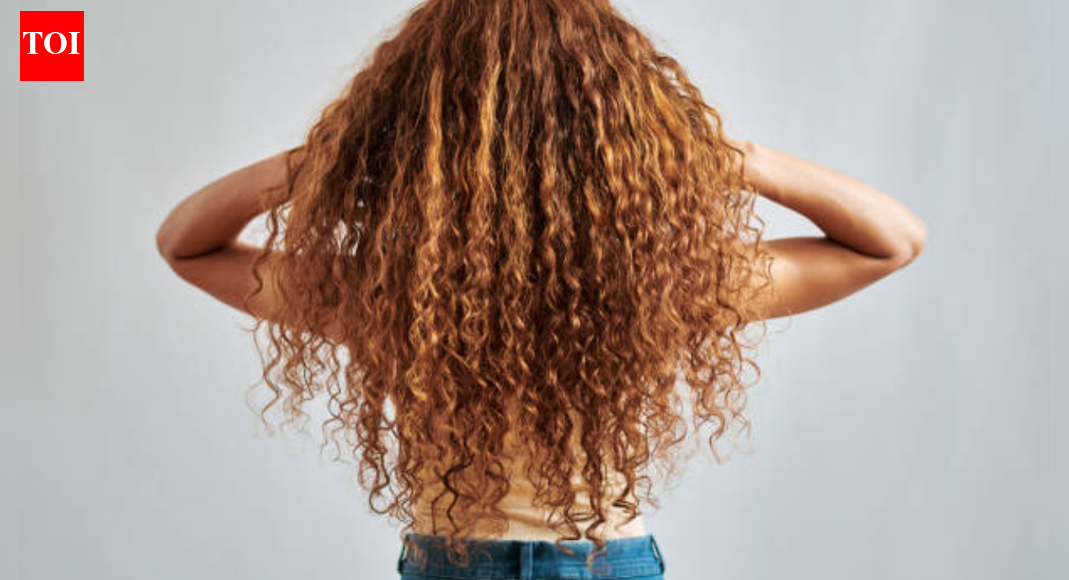 What to drink first thing in the morning for healthy, shiny hair