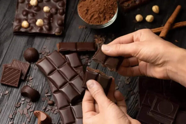 Taking a bite from the chocolate bar? It could affect your aging process, new study suggests