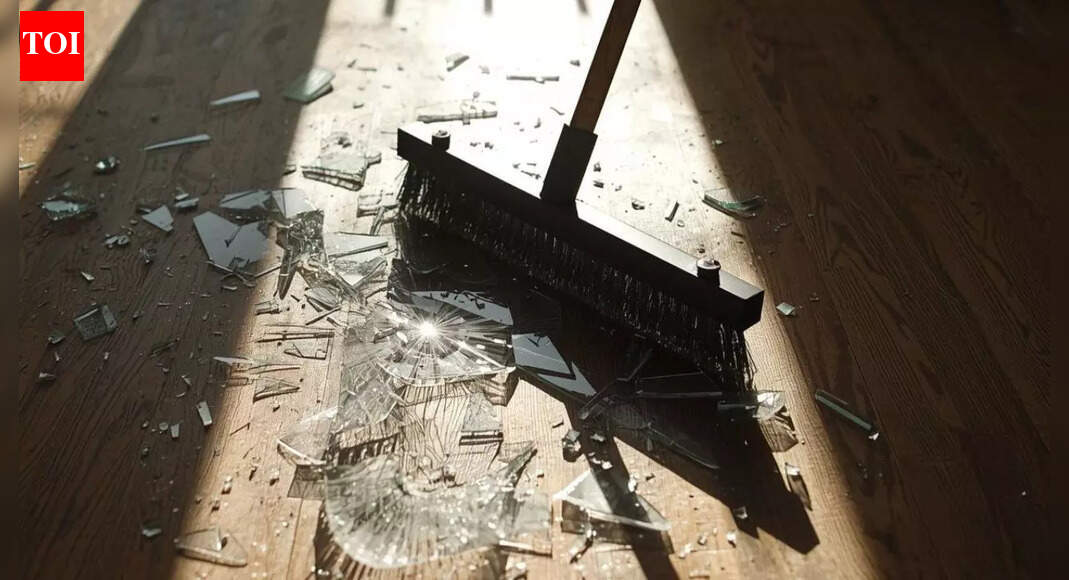 How to clean glass properly without leaving sharp fragments behind |