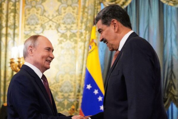 Putin calls Maduro: Russia expresses solidarity with Venezuela amid Trump’s escalation; plan joint projects