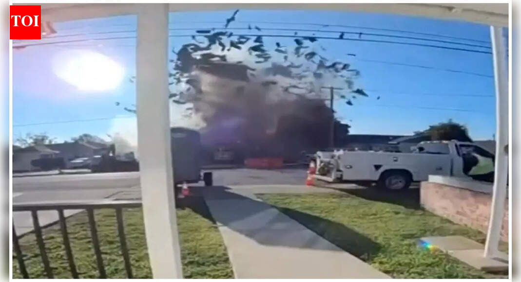 Gas explosion hits San Francisco: Footage shows fireball-like eruption – video