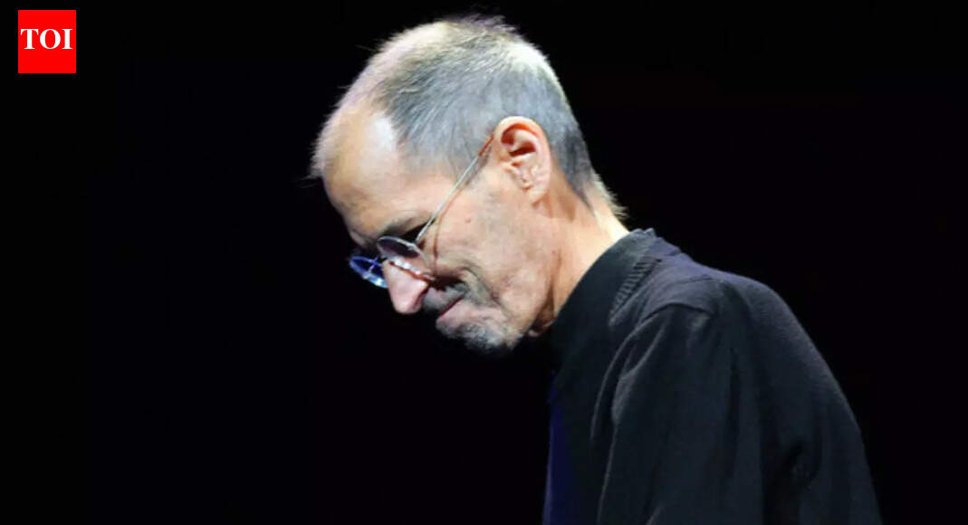 The simple career lesson that Apple founder Steve Jobs shared with students at Stanford commencement speech: Doing the …