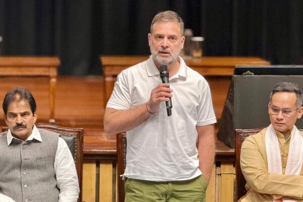 Rahul Gandhi chairs review meeting of Lok Sabha MPs from Congress; Shashi Tharoor not present