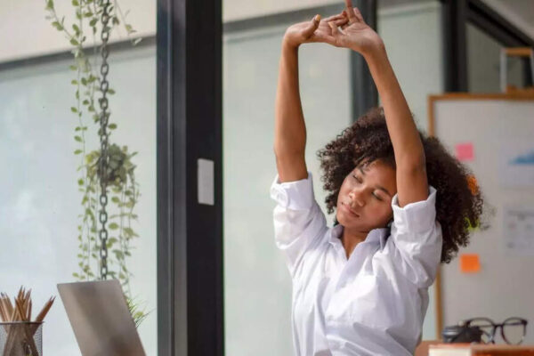 Micro stretching:​‍​‌‍​‍‌​‍​‌‍​‍‌ A 30-second habit that enhances posture, energy levels and relaxation |