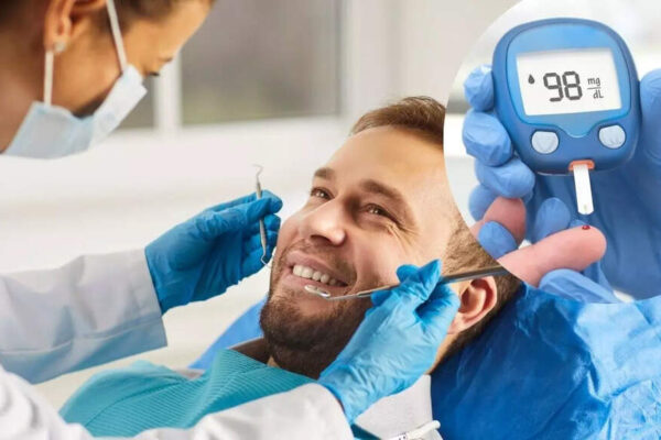 Oral disease risk in diabetes: Early warning signs in teeth and gums, causes and management |