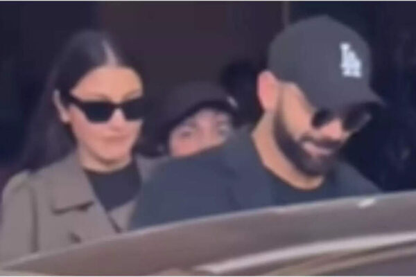 Anushka Sharma returns to India, spotted with Virat Kohli at Mumbai airport
