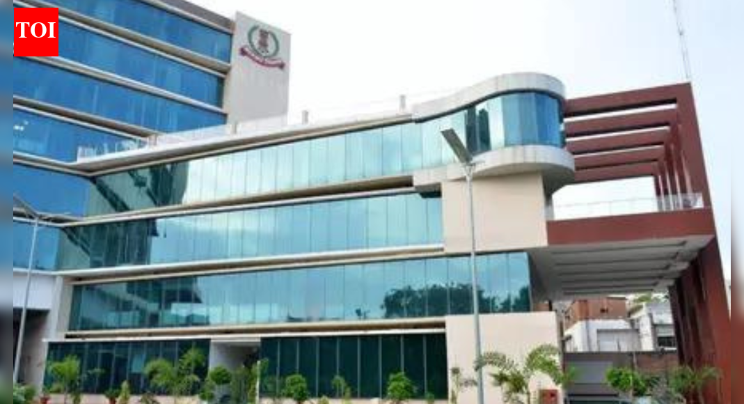 Income Tax Department cautions taxpayers against rise in fake emails, SMS scams