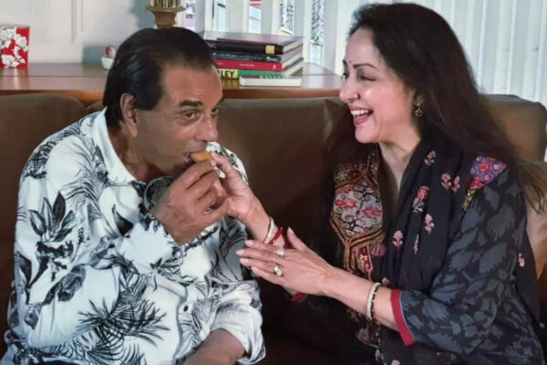 Hema Malini breaks down at Dharmendra’s prayer meet in Mathura, calls it an ‘inconsolable shock’, daughters Esha Deol and Ahana Deol absent due to personal reasons