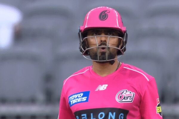 Shock BBL debut! Babar Azam out for just 2 runs against Perth Scorchers – Watch