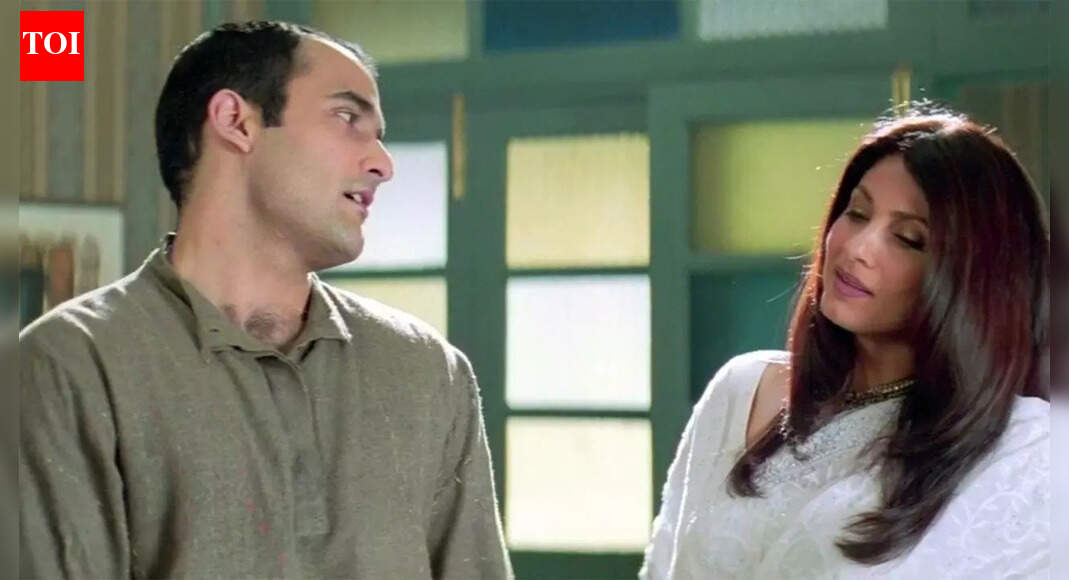 When Dimple Kapadia almost said NO to ‘Dil Chahta Hai’; the actress revealed how a phone call from Akshaye Khanna persuaded her to join