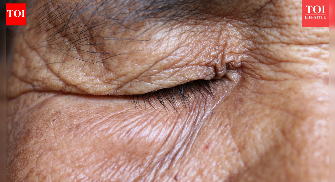 Which body parts start stretching first as we age?