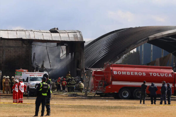 Mexico: 7 killed as private jet hits rooftop during emergency landing; major fire triggers evacuations
