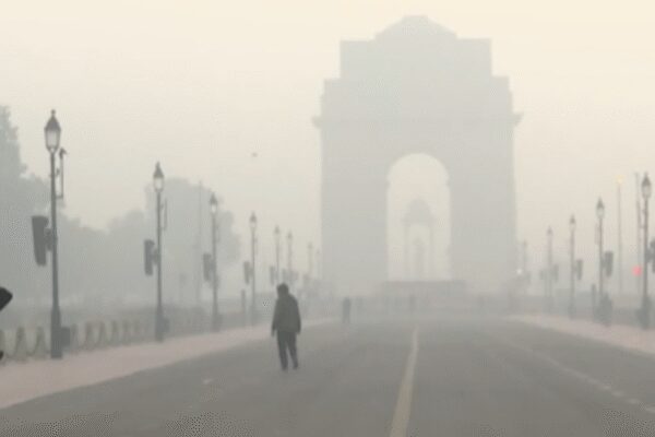 Toxic air chokes Delhi-NCR: AQI remains in ‘severe’ zone; GRAP-4 curbs continue