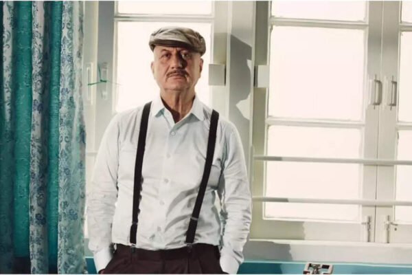 ‘Mumbai has given me everything’: Anupam Kher pens emotional tribute as he completes 50 years in films | Hindi Movie News