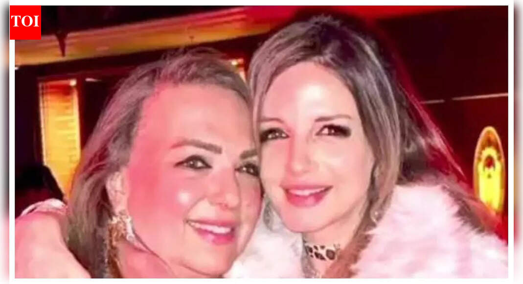 Emotional Sussanne Khan pens a heartfelt tribute for her late mother Zarine Khan: ‘Everything stops when I think of your face’ |