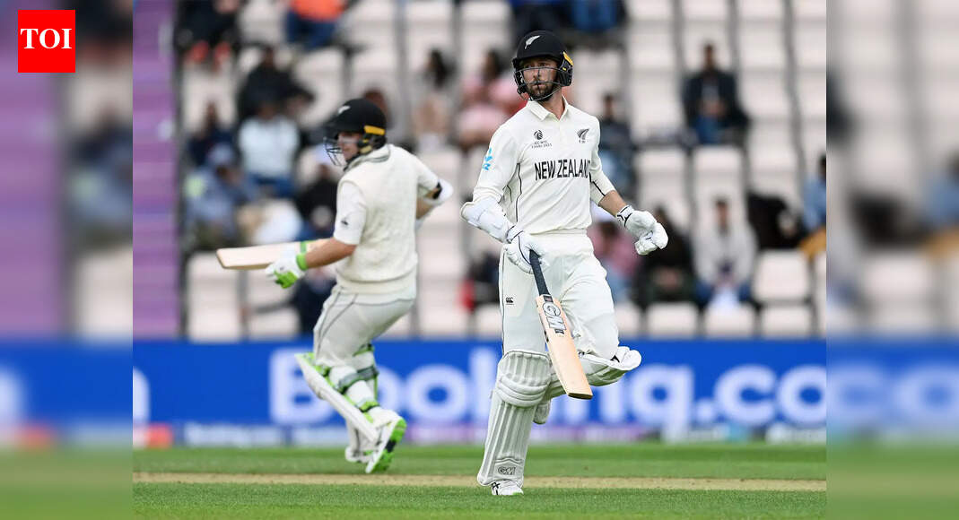 Devon Conway, Tom Latham script history; break 95-year-old record to become first pair to…