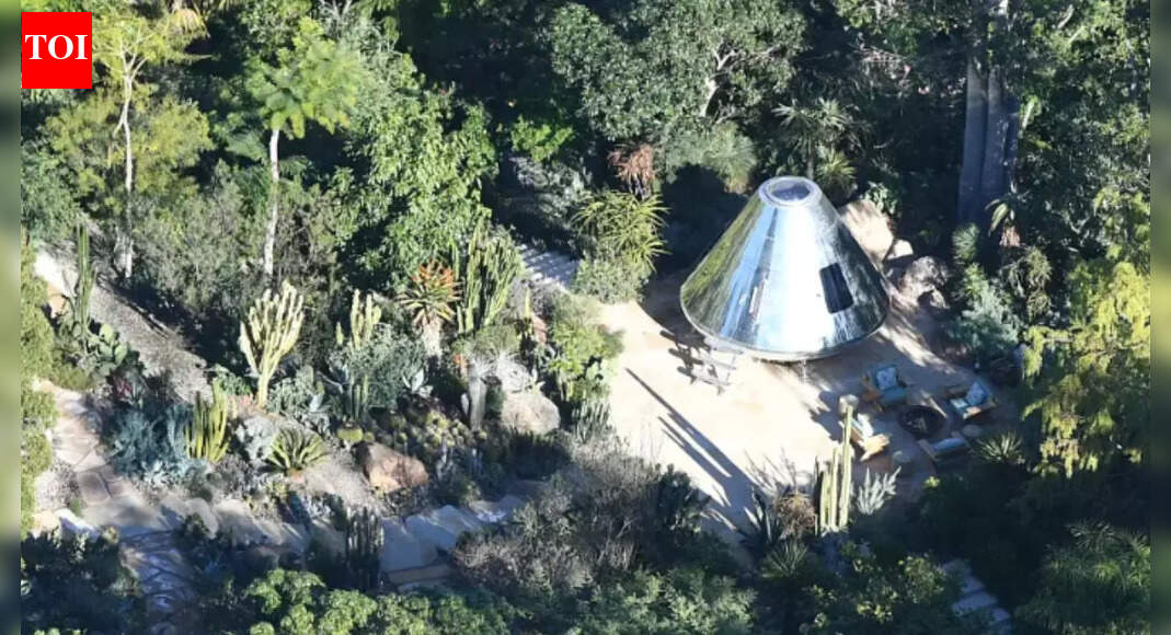 Jeff Bezos and Lauren Sanchez complete Beverly Hills mega‑mansion with UFO-inspired space capsule and luxury amenities |