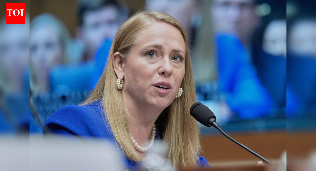 US workplace rights chief urges white men to report race or sex discrimination at work