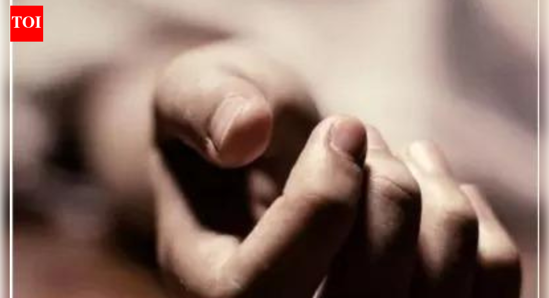 MADURAI: A 40-year-old auto driver allegedly immolated himself inside a police booth in Madurai Thursday in protest over the Thiruparankundram Deepam row. Police said no one was in the booth when Poorna Chandran allegedly doused himself in diesel and set himself ablaze. Cops said Chandran had sent a WhatsApp voice note to his friends and relatives, stating that he took the step since the Karthigai Deepam was not lit at the ‘Deepathoon’. The note went viral on social media. On Thursday night, police had said they were yet to check its veracity. ‘Hindus Are Lathi-Charged’: Anurag Thakur Attacks Tamil Nadu Govt Over Karthigai Deepam Row On Friday, over 30 Hindu Makkal Katchi members organised a sit-in protest at Govt Rajaji Hospital mortuary, refusing to accept Chandran’s body. It was taken for last rites only after his mother intervened.BJP Tamil Nadu president Nainar Nagenthran, accompanied by state president of Hindu Munnani, Kadeswara Subramaniam and other BJP members, met the family and handed over a cheque of Rs 10 lakh.The BJP chief asked state govt to provide compensation of Rs 1 crore to the family and a job to his wife. He added that all temples in the state must light a ‘moksha deepam’ to mark the death of Chandran. Former TN BJP president K Annamalai had posted about Chandran’s death on Thursday.End of ArticleFollow Us On Social MediaVideosVaping, Bhow-Bhow & Shouting Match: A Look At Viral Moments Of Parl As Chaotic Winter Session EndsBondi Beach Terror Suspect Visited Hyderabad Six Times After Leaving India, Telangana Police Reveal’To Delay Elections, Instigate India’: Former Minister Blames Yunus Govt For Bangladesh ViolenceBangladesh Crisis: Tharoor Panel Red Flags 5 Reasons That Make It India’s Biggest Test Since 1971Rijiju Blames Congress As Parliament Session Ends Without Pollution Debate, Jairam Ramesh RespondsBangladesh: Hindu Man Lynching Sparks Outrage, Former Indian Envoy Calls Situation Total MobocracyExplained: Why Bangladesh’s Fresh Unrest Ahead Of Polls Is One Of India’s Biggest Strategic WorriesWho Was Sharif Osman Hadi, The Anti-India Face Of Bangladesh Whose Death Has Set Dhaka AblazePakistan Embarrassed Globally As Saudi Deports 56000 Beggars Despite No Fly Lists And Warnings’Countries Like Us Must Stick Together’: Jaishankar And Dutch FM On Strengthening India-EU Ties123Photostories5 simple moves that keep kids active without calling it a workoutMerry Christmas 2025: The hidden science behind snowflakes and why no two are ever the sameBaby names inspired by female warriors of IndiaThe right way to add protein to your diet, according to ICMRAlia Bhatt, Ranveer Singh, Ayushmann Khurrana redefine method dressing7 Christmas delicacies you should warn off if you’re diabetic17 one-pot rice dishes for winter months5 gym mistakes that can put heart health at riskFrom Labubu dolls to Prada Kolhapuris: 5 viral fashion moments of 2025 that broke the internetHarrison Ford, aging gracefully at 83: 6 habits behind his long-term vitality123Hot Picksvb g ram gICICI Prudential AMCUAE RainGold rate todaySilver rate todayPublic Holidays DecemberBank Holidays DecemberTop TrendingJosh Allen Luxury Car CollectionRandi MahomesAuston MatthewsWho is Nicole LundersJeremy Doku and Shireen Doku Net WorthZachary BolducQuinn HutsonJake PaulCalvin PickardCristiano Ronaldo