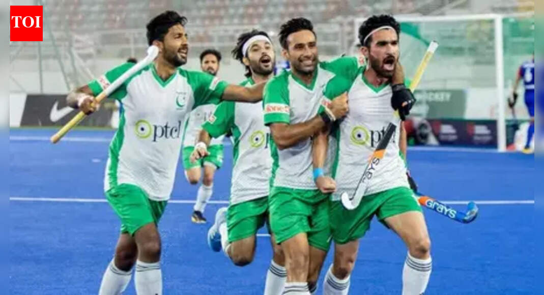 ‘Serious violation’: Pakistan hockey team manager caught smoking on aircraft, barred from flight | Hockey News