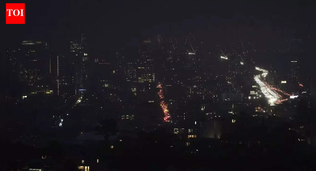 San Francisco blackout: Power outage leaves nearly a third of city in darkness; transport, businesses hit