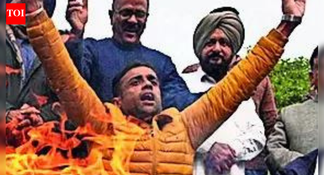 . NEW DELHI: Stepping up its attack on govt over the rollback of MGNREGA, Congress held protests at its district headquarters Sunday. This came a day after Congress Parliamentary Party chairperson Sonia Gandhi, in a video message, accused the Modi govt of “bulldozing” MGNREGA and asserted that the “black law” that seeks to repeal it will be defied by lakhs of party workers across the country.Earlier in the day, Congress leaders accused the Modi govt of “effectively dismantling MGNREGA – by converting it from a right to a favour” and “desecration of this groundbreaking law in Parliament over the last week”. Meanwhile, the Left parties – CPI(M), CPI, CPI(ML) Liberation, Revolutionary Socialist Party and All India Forward Bloc – have given a call for a joint protest on Monday.In a post on X, Congress general secretary (organisation) KC Venugopal said that the party held nationwide protests in solidarity with “workers whose livelihoods and dignity are under attack”.”MGNREGA was a legal right to work, not a welfare handout. By capping funds, centralising control and altering its demand-driven nature, BJP has turned this right into a budget-dependent scheme, pushing crores of rural families into insecurity and distress,” Venugopal said, adding Congress Working Committee on Dec 27 will decide the future course of action.Calling MGNREGA “a lifeline for the poor”, party president Mallikarjun Kharge accused govt of “purposely destroying the Act” and alleged that the ruling dispensation “wants to make the poor villagers and farm labourers slaves of the rich”.End of ArticleFollow Us On Social MediaVideosSikh Nagar Kirtan In New Zealand Disrupted By Protesters; Mann, Badal Urge Centre To Intervene‘Not Misleading Propaganda’: Bangladesh Responds To India Over Delhi High Commission Protest‘Have To Stay United’: RSS Chief Mohan Bhagwat On Atrocities Against Hindus In BangladeshIndia Rejects Dhaka Media Reports On Protest Outside Bangladesh HC, Flags Attack Against MinoritiesViewing ‘Sangh’ Through the Lens of the BJP Is a Huge Mistake, Says RSS Chief Mohan BhagwatBangladesh Arrests 10 After Brutal Killing of Hindu Youth in Mymensingh“Generation After Generation”: Yunus Vows To Fulfil Sharif Osman Hadi’s Vision And IdealsMassive Crowds Gather in Dhaka for State Funeral of Slain Youth Icon Osman HadiPAK Citizens Criticize “Weak Judiciary” As Imran Khan’s Prison Term Is IncreasedHindu Lynching Sparks Outrage: Shashi Tharoor Warns On Mob Rule, Priyanka Blasts Modi Govt Silence123Photostories5 best oils to apply on the navel: Benefits, uses, and what to know before trying them7 indoor exercises that can strengthen muscles in people above 405 essential tips to stay healthy if you work night shifts5 things one must always donate in temples and whyBenjamin Franklin once said, “An investment in knowledge pays the best interest”: 5 lessons it teaches studentsWhy your brain does not want you to multitaskBigg Boss Telugu 9: Meet the finalists of the season10 tips for good mental health you should be taking to 20268 life lessons from “Man’s Search for Meaning” by Viktor FranklWorld Saree Day: 5 sarees from Incredible India that put the country on the global fashion map123Hot PicksTom BradyEpstein files releasedTim SaunderGold rate todaySilver rate todayPublic Holidays DecemberBank Holidays DecemberTop TrendingJosh Allen Luxury Car CollectionRandi MahomesAuston MatthewsPatrick MahomesJeremy Doku and Shireen Doku Net WorthUPPSC LT Grade Teacher ExamPaul Heyman and Marla Heyman Net WorthBengaluru TempeturePM Modi HelicopterRailway Fare Hike