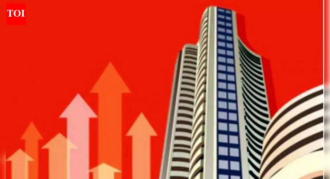 Sensex up for 2nd day on steady, global cues