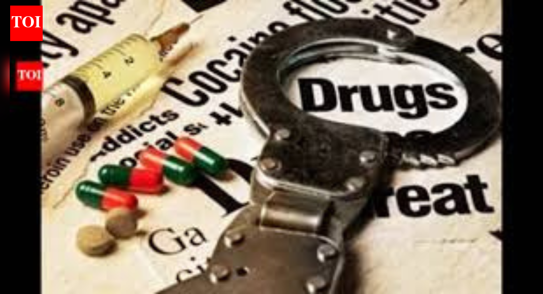 . KOCHI: Kochi city police decided to close the much-discussed drug-related case involving actor Shine Tom Chacko after forensic examination reports returned negative, ruling out drug use. With this development, cops will withdraw Shine as primary accused in the case.The second accused, Ahmed Murshad of Malappuram, was also given a clean chit. Nail & hair samples collected from both were sent for forensic analysis. Police received results Monday, confirming the absence of narcotic substances.The case attracted attention in April following scenes at a luxury hotel in Kaloor when a Dansaf (district anti-narcotic special action force) team conducted an inspection based on secret information about alleged drug transactions. Shine, who was staying at the hotel, allegedly fled after noticing cops, jumping from his third-floor room into the swimming pool below.End of ArticleFollow Us On Social MediaVideosNew Video Reveals Final Moments of Hindu Man Dipu Before Lynching in BangladeshIndians Trapped By H-1B Renewal Chaos As US VP JD Vance Defends Visa Curbs As Christian PoliticsEx-TMC MLA Humayun Kabir Launches New Party, Targets Mamata Banerjee Ahead of PollsMuhammad Yunus Interim Rule Sparks Alarm, Indian Diplomats Back Hasina On Anti India Narrative ShiftYogi Adityanath Says Vande Mataram Became Victim of Congress Appeasement PoliticsNew Zealand India FTA Sparks Coalition Rift As PM Christopher Luxon Backs Deal, NZ First Rejects ItGujarat Student Says He Was Forced To Fight For Russia As Indians Remain Trapped Ukraine War CrisisPTI Leaders Hold Massive Protest in Peshawar Against Imran Khan’s 17-Year Jail SentenceBangladesh Turmoil: Another Youth Leader Shot In Head Days After Osman Hadi’s KillingAravalli Hills Row: Why Definition Battle Could Decide Mining Water Security And AQI In North India123PhotostoriesDoes Niagara Falls freeze over in winter? Here’s the truth5 reasons why okra water has become a go-to drink for people who want to manage their sugar levelsFrozen but fearless: 5 snowy animals that rule the coldest places on earthHbA1c over 6%? Nephrologist shares tests that matter beyond this level of blood sugarWhy should you add this leaf powder to your homemade winter soups? Here’s how you can make this super healthy soup10 most loved countries in the world in 2025Discover the secret of financial success according to your birth dateTop 10 richest countries in the world in 20257 simple fruit plants ideal for a lush balcony garden6 quirky book titles that instantly spark curiosity at first glance123Hot PicksUAE WeatherEpstein files releasedGold price predictionGold rate todaySilver rate todayPublic Holidays DecemberBank Holidays DecemberTop TrendingTom BradyDeshaun WatsonShai Gilgeous Alexander NBA ContractLeBron JamesVictor WembanyamaLos Angeles DodgersPaul Heyman and Marla Heyman Net WorthRavens vs PatriotsJason KelceCharles Barkley