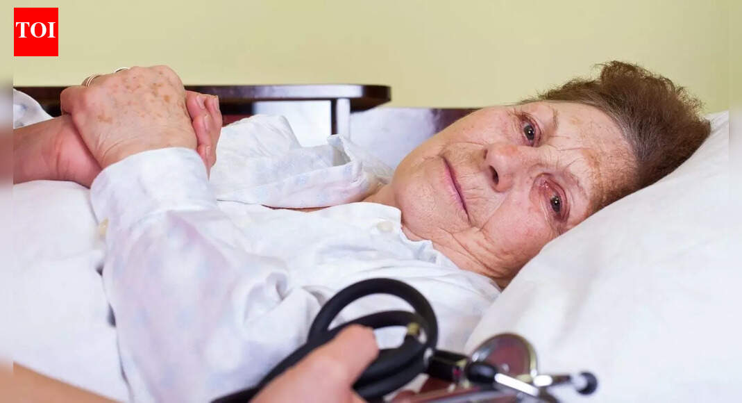 What is sepsis: Understanding its early symptoms, severe stages, causes, and prevention tips to manage |