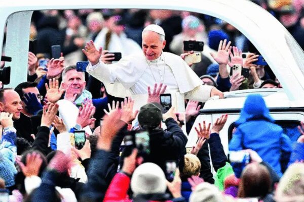 In first Christmas sermon, Pope Leo tells world’s leaders to talk rather than make war