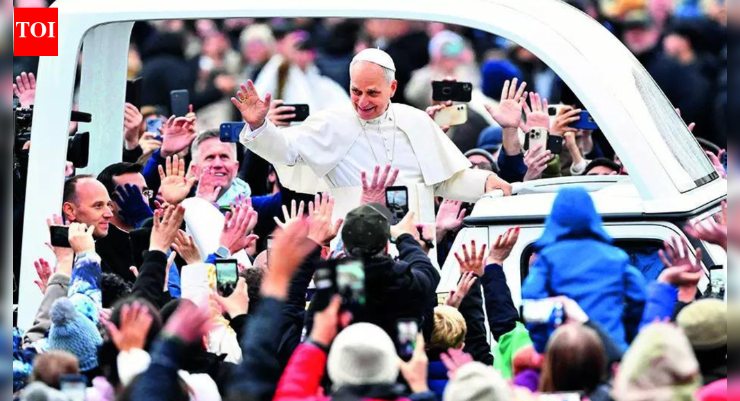 In first Christmas sermon, Pope Leo tells world’s leaders to talk rather than make war