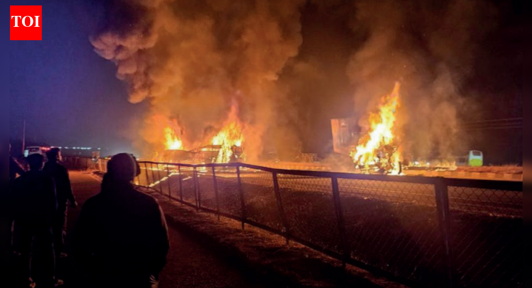 Fire & cold: Karnataka crash survivors recall ordeal as ambulances arrive late; 6 dead, 28 injured