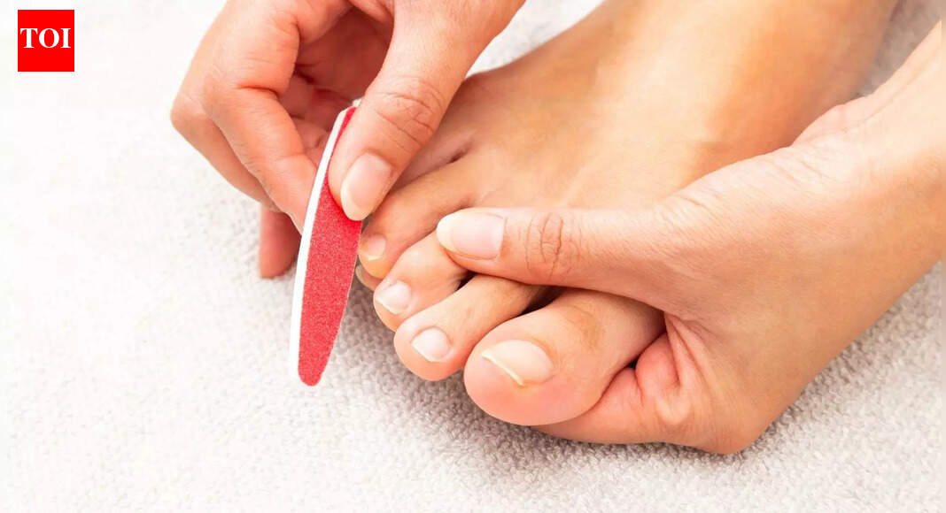 5 ways to keep your nails neat and clean at home (most people skip number 3) |