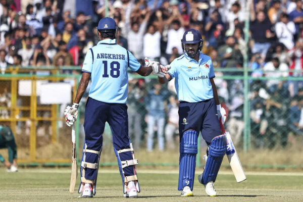 KKR star and Rohit Sharma’s team-mate stretchered off after serious injury at Vijay Hazare Trophy | Cricket News