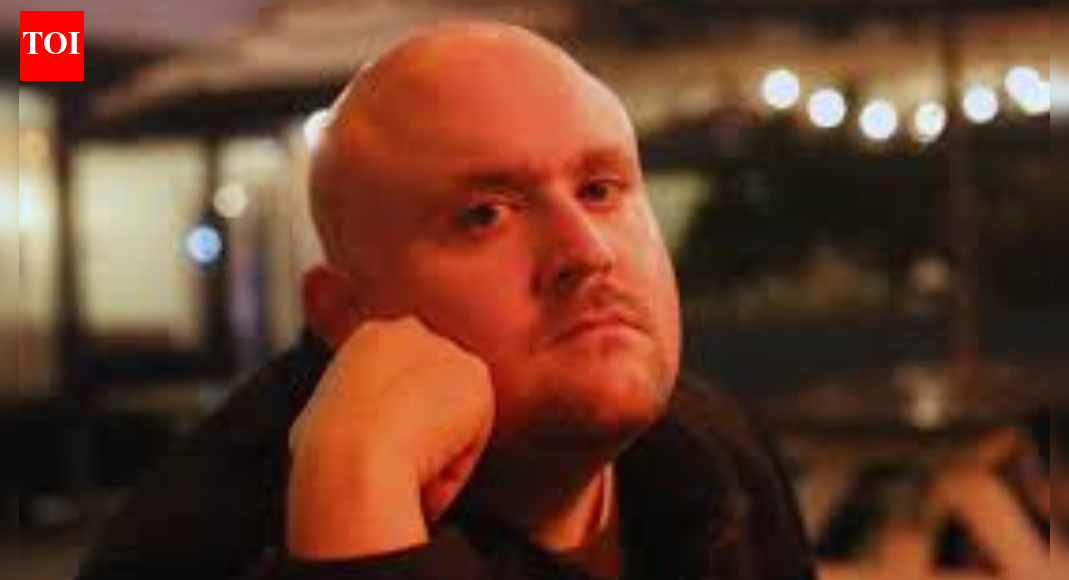 Deport every Indian: American journalist deletes anti-India post amid outrage; called for ‘bombing at Hindu temples’