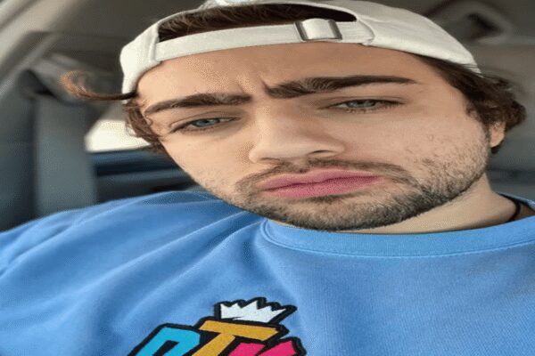 Mizkif net worth in 2025: Streaming revenue, career changes & earnings explained