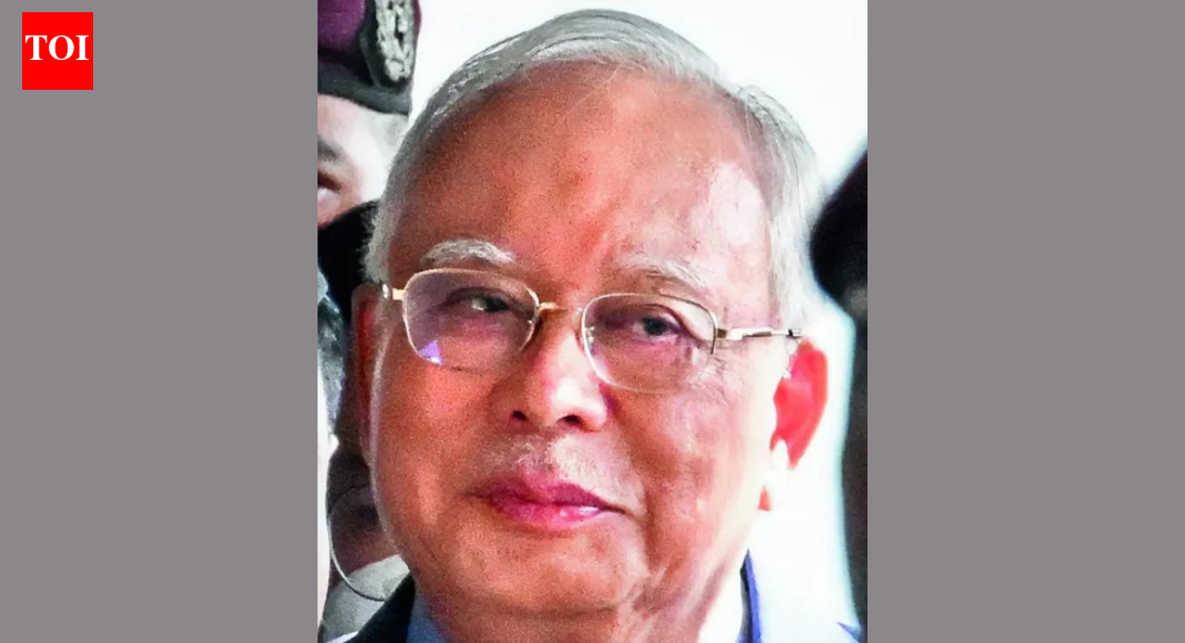 Malaysia ex-PM Razak gets new jail term, .8 billion fine in 1 MDB case