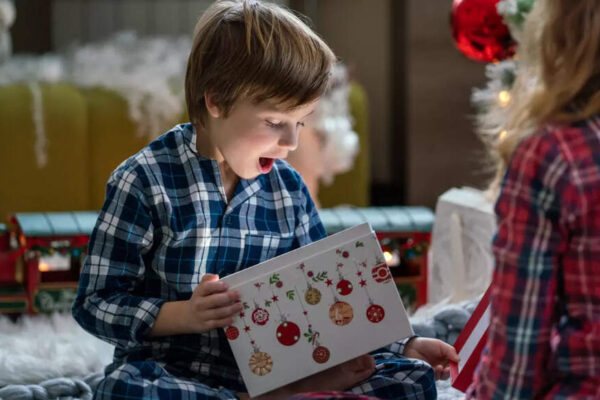 ‘I got a banana!’ Toddler’s Christmas joy breaks the internet |