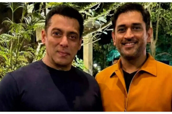MS Dhoni and Salman Khan are all smiles as they pose for photos at his Panvel farmhouse for his 60th birthday bash