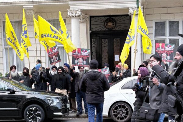 UK: Khalistanis counter-protest Hindus outside Bangladesh high commission in London