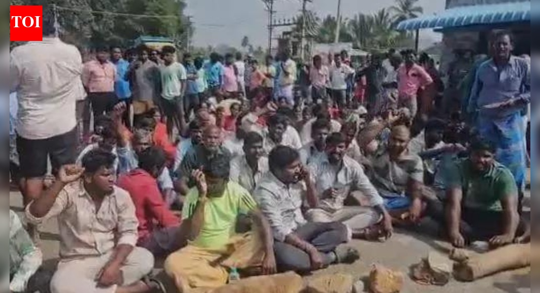 Tamil Nadu: 2 die after drinking contaminated water in Tiruvallur, over 10 hospitalised; villagers stage highway blockade