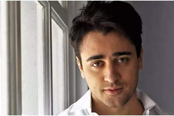 When Imran Khan chose HOT shower and SLEEP over GOLD phone at a Dubai event, he said, “I want a drink…” | Hindi Movie News